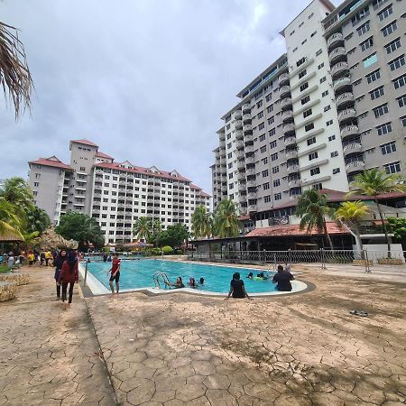 Glory Beach Resort Seaview Private 2Br Port Dickson Esterno foto